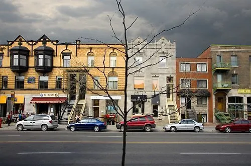 Anne Ma Soeur Anne Hotel Studio Montréal