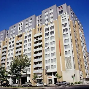 Отель Faubourg Centre-ville Downtown