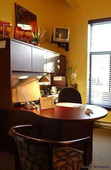 Anne Ma Soeur Anne Hotel Studio Montreal